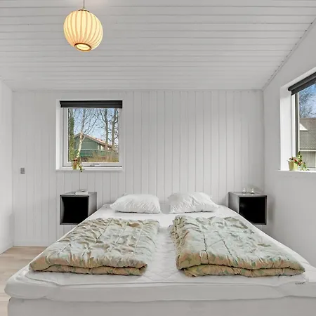 With A Fireplace 03 度假居 *