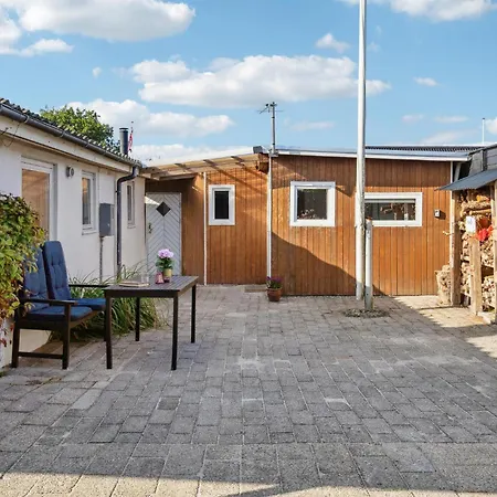 With A Fireplace 03 Hébergement de vacances *